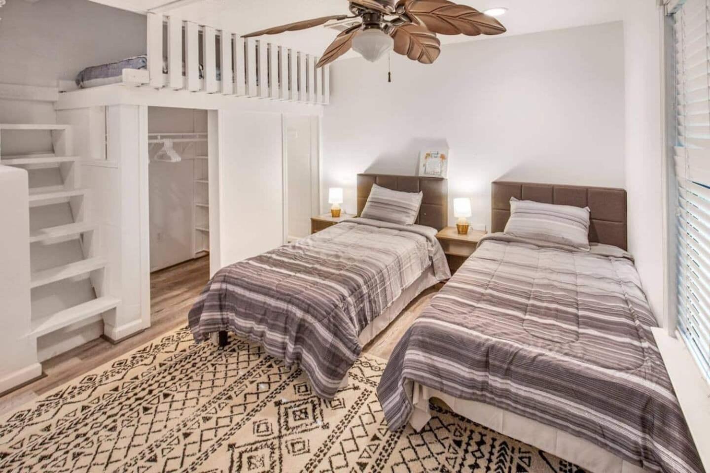 Sunmeadow Manor Retreat Villa Friendswood Eksteriør bilde